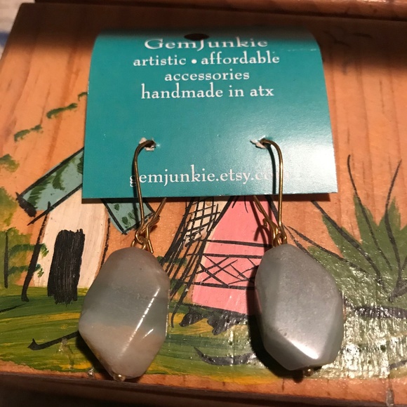 3 for $10:  NWT Stone Dangly Earrings - Picture 1 of 3